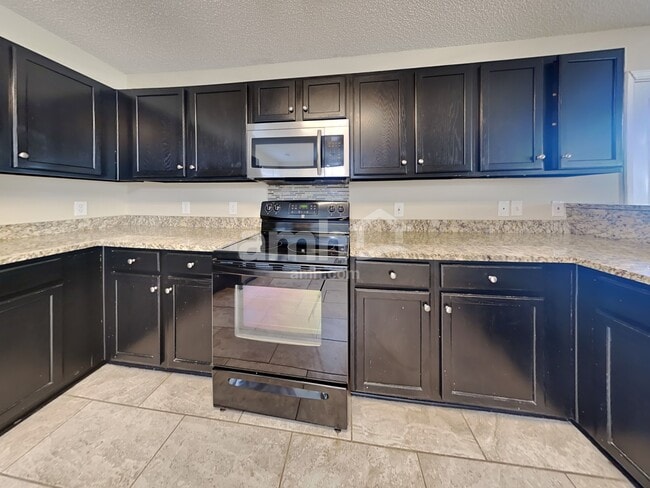 Building Photo - 2030 Clipstone Dr