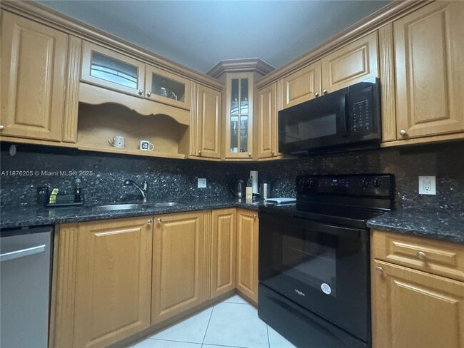 Building Photo - 3800 S Ocean Dr