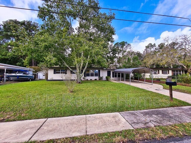 Building Photo - 2050 Monteau Dr