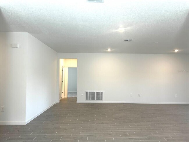 Building Photo - 6637 SW 89th Loop