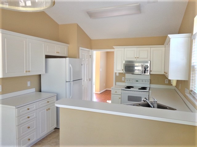 Building Photo - 1720 Silverberry Court