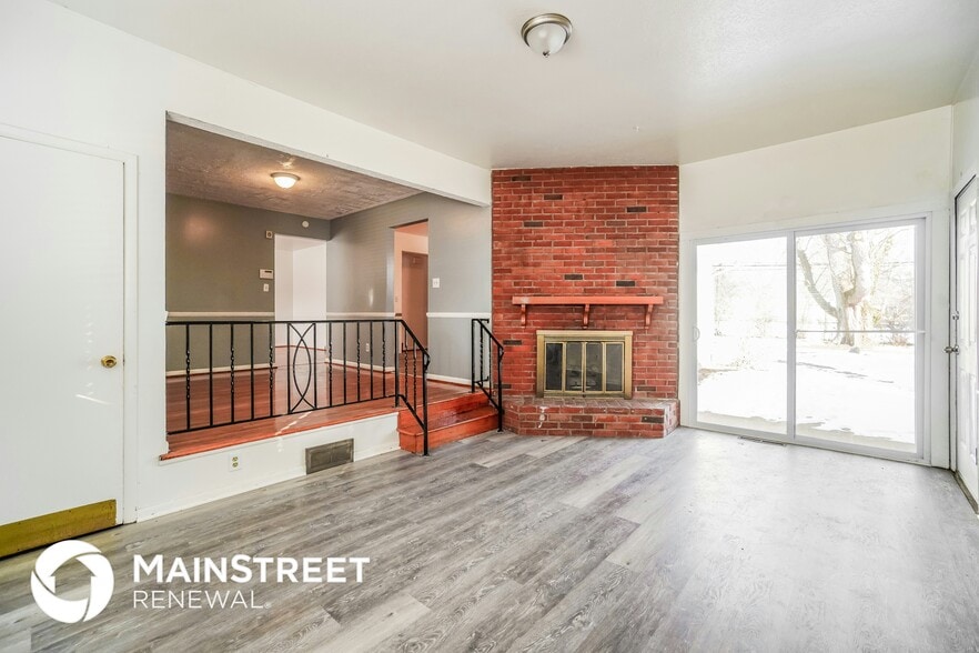 Building Photo - 1350 Firwood Dr