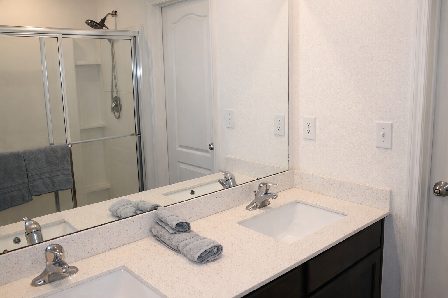 Building Photo - 72 Brewster Ln