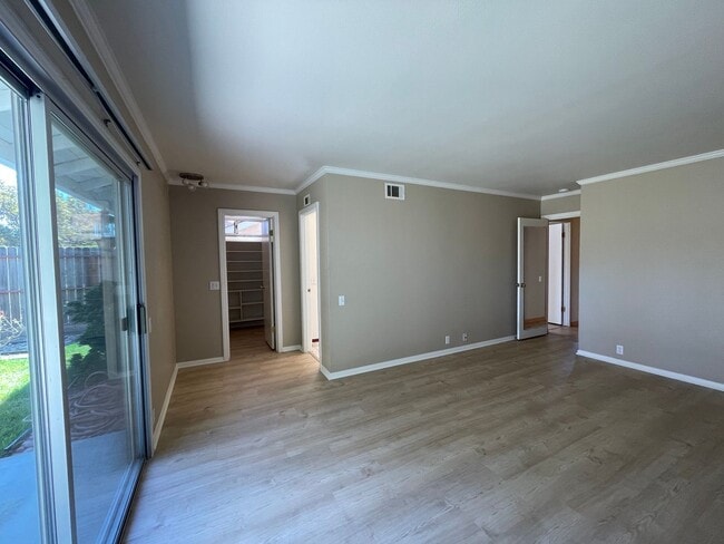 Building Photo - Recently Remodeled 4 Bedroom 2 Bath Single...