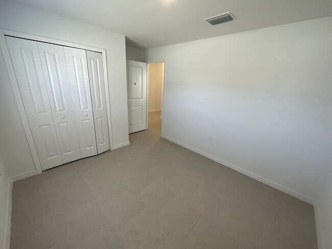 Building Photo - 17236 Cantu Ct