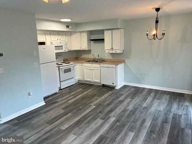 Building Photo - 17829 Callaway Dr