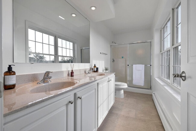 Building Photo - 163 Silver Lake Rd