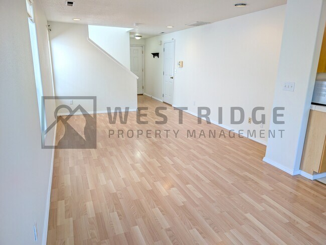 Building Photo - 519 SW 207th Ave