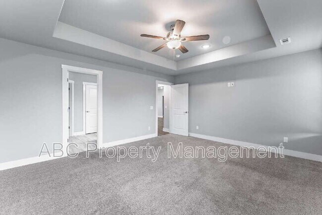 Building Photo - 410 Citation St