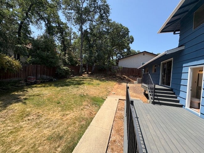 Building Photo - Four Bedroom in Crown Village