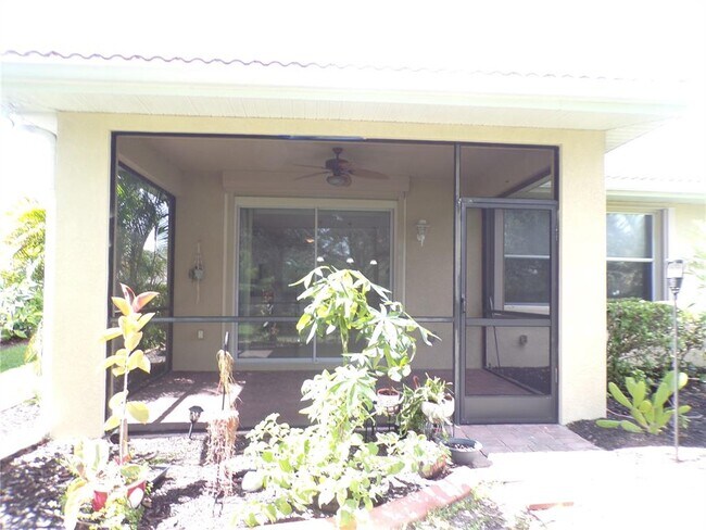 Building Photo - 6200 Falcon Lair Dr