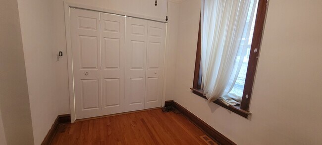 Building Photo - 8429 S Marquette Ave