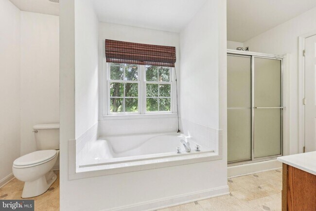 Building Photo - 11607 River Meadows Way