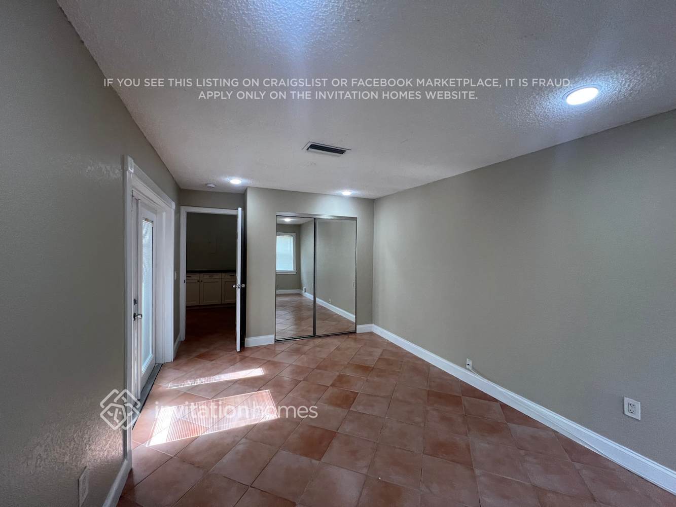 Building Photo - 11360 NW 37th Pl