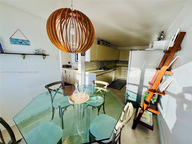 Building Photo - 1201 S Ocean Dr