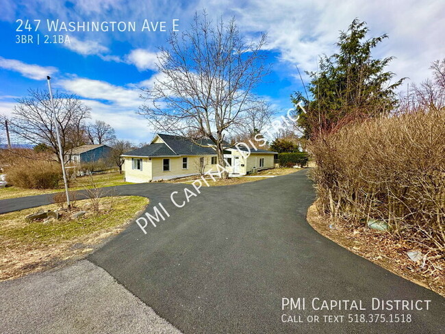 Building Photo - Gorgeous, Completely Remodeled, Spacious, ...