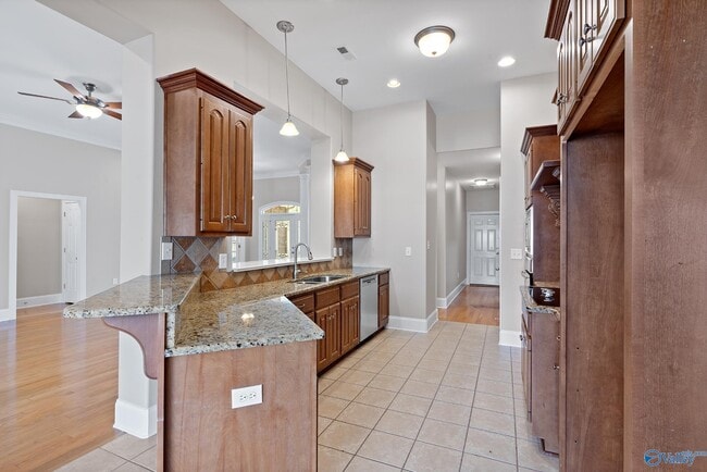 Building Photo - 3116 Tenker Creek Ln SE