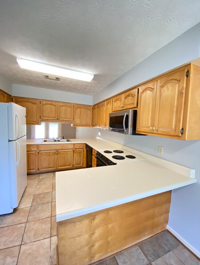 Building Photo - Perfect Duplex in a Great Auburn Neighborhood!