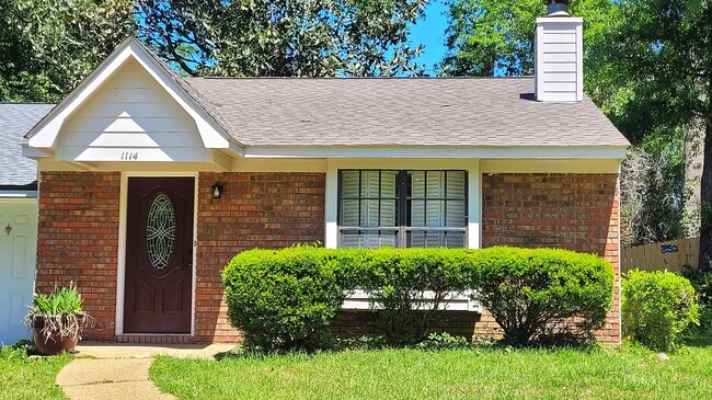 Primary Photo - 1114 Brafforton Dr