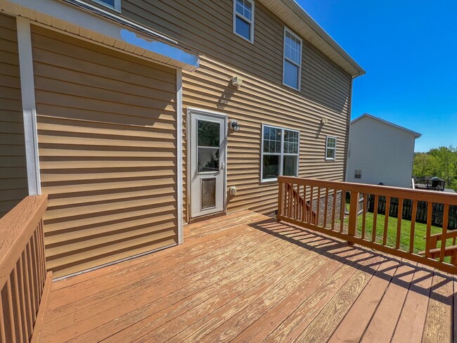 Building Photo - Beautiful 3-Bedroom Home with Bonus Room, ...