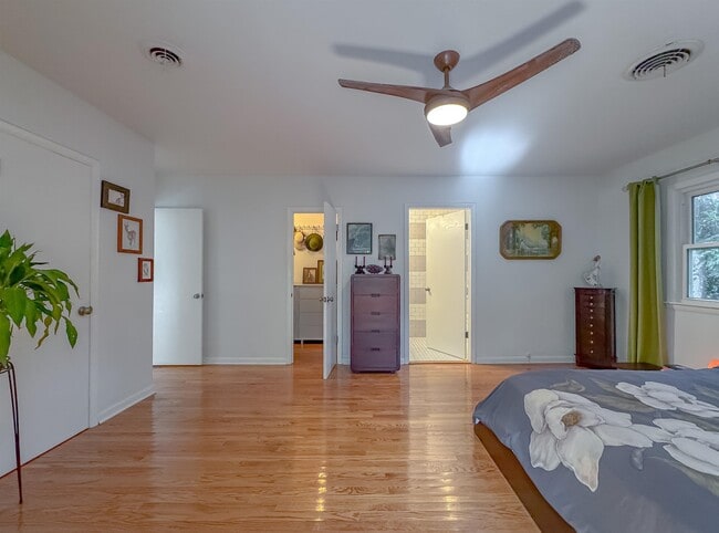 Building Photo - 1008 Dogwood Dr