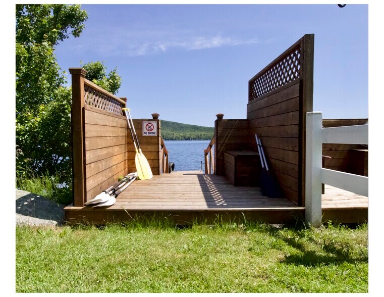 Building Photo - 8 W Shore Rd