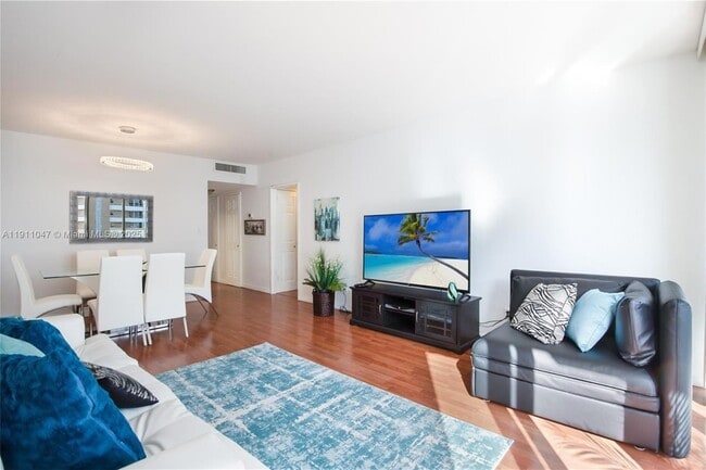 Building Photo - 5600 Collins Ave