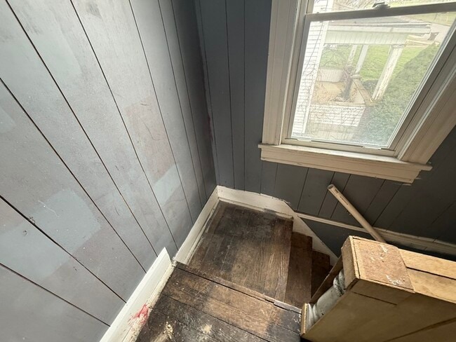 Building Photo - 659 Fisher Hill St