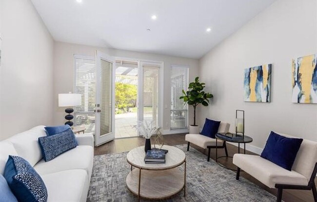 Building Photo - Livermore South Very Private 4 bedroom/3 b...
