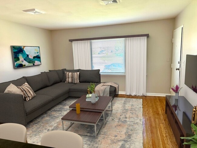 Building Photo - 2722 Riedling Dr