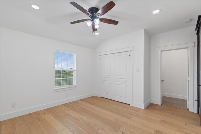 Building Photo - 1244 Rd 5705