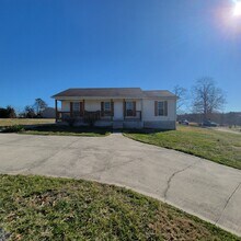 Building Photo - 2411 Standing Stone Hwy