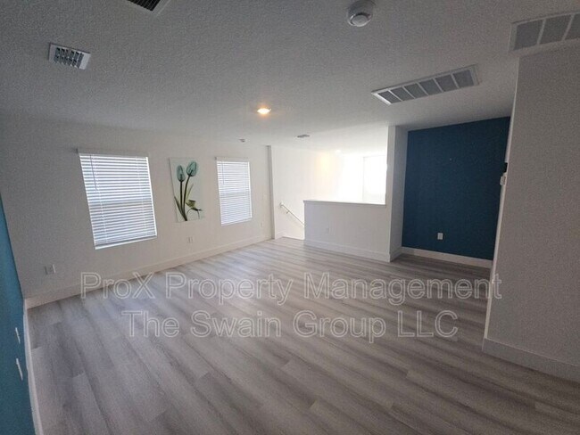 Building Photo - 4450 Rapallo Ave