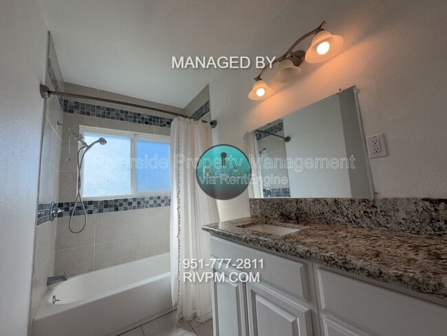 Building Photo - 9817 Olive St