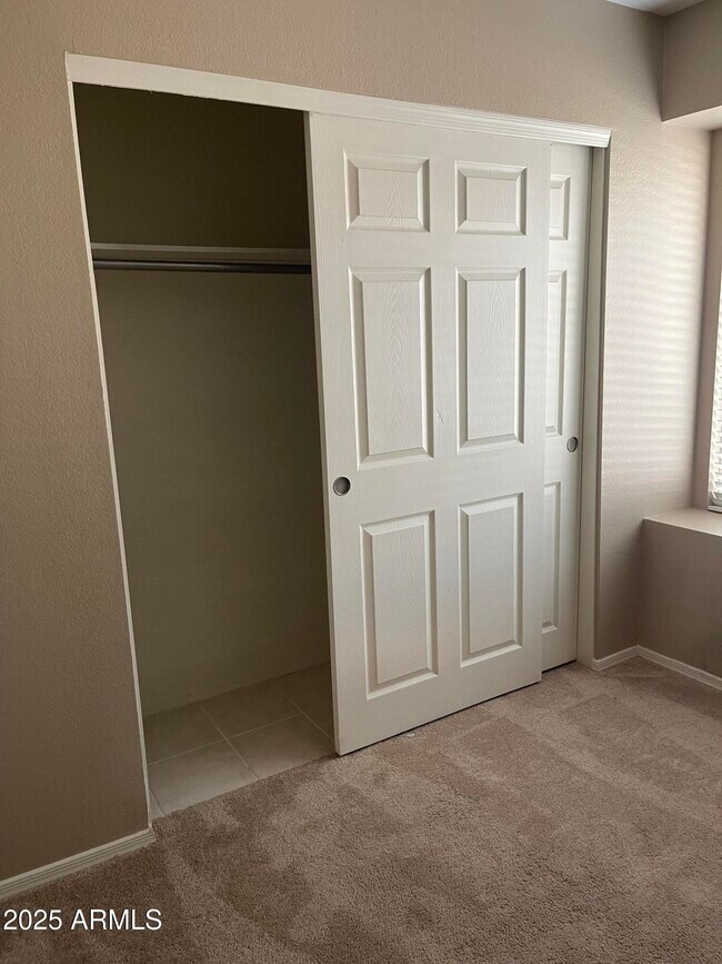 Building Photo - 3443 E Tonto Ln