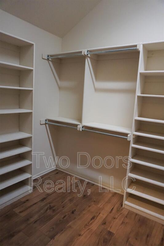 Building Photo - 9601 Crooked Creek Ln