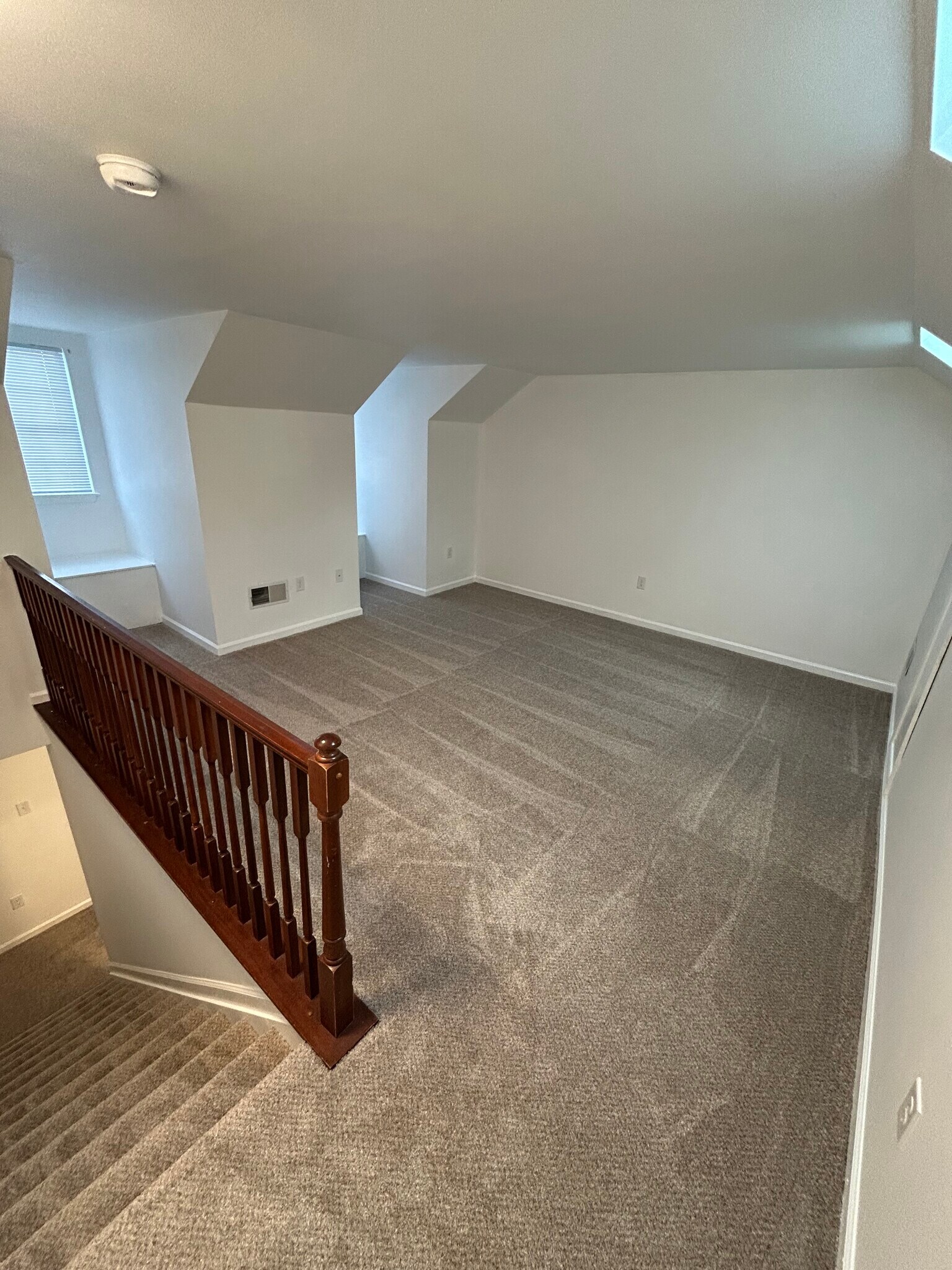Building Photo - 133 Delancy Pl