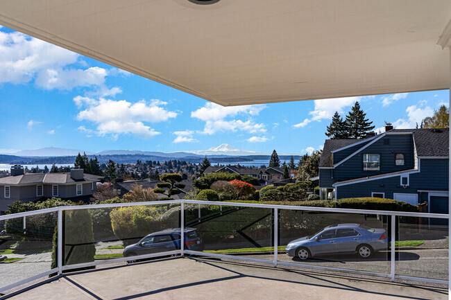Building Photo - 7304 51st Ave NE