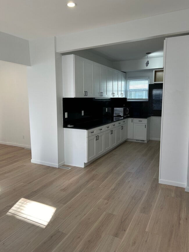 Building Photo - 4426 15th St