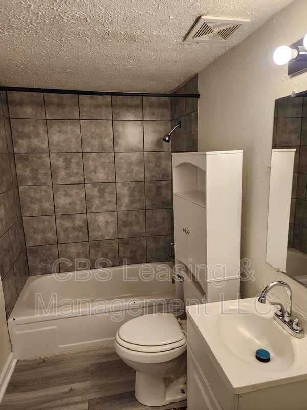 Building Photo - 1500 9th Pl