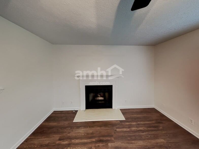 Building Photo - 2926 Melbourne Terrace