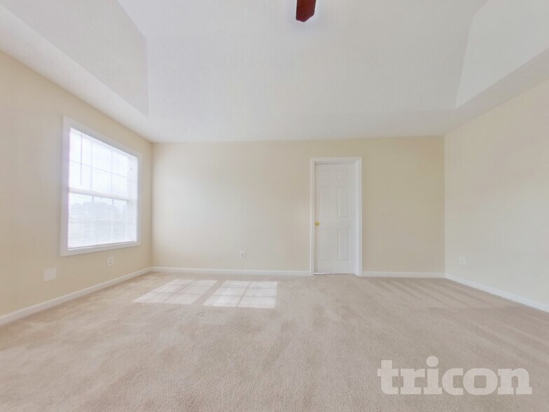 Building Photo - 20 Mattie Ln