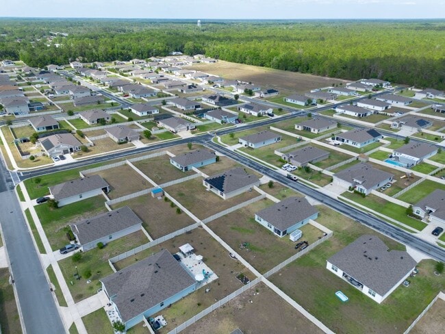 Building Photo - 1555 Ct-50