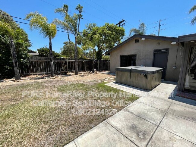 Building Photo - 8970 Lake Angela Dr