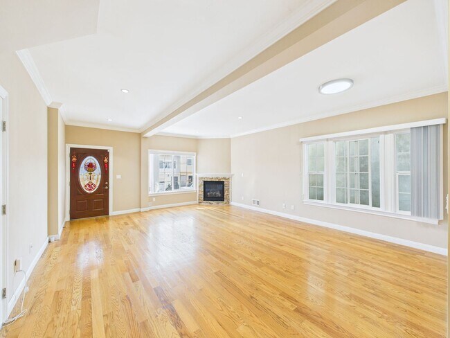 Building Photo - Spacious 3 bed/2 bath in prime Ingleside location near Ocean Ave.