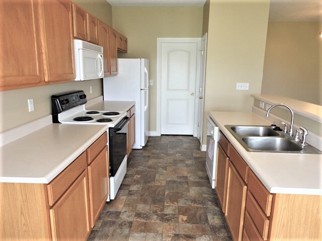 Building Photo - 1565 Cold Spring Dr