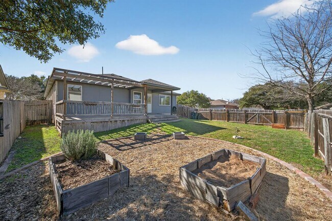 Building Photo - 1201 Dillon Lake Bend