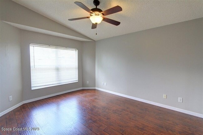 Building Photo - 8006 Bracken Ln