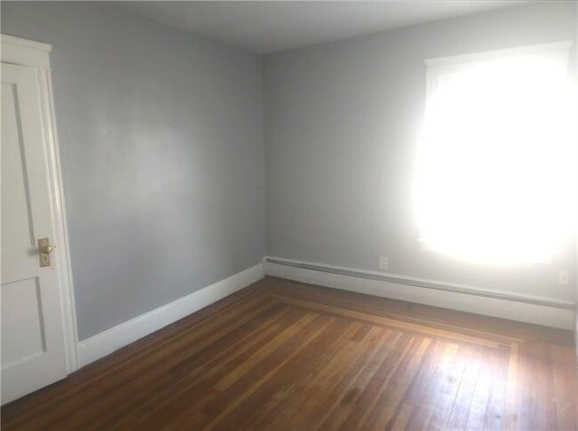 Building Photo - 256 Japonica St