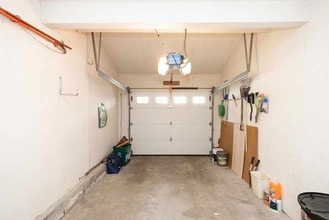 Building Photo - 19 Orono St